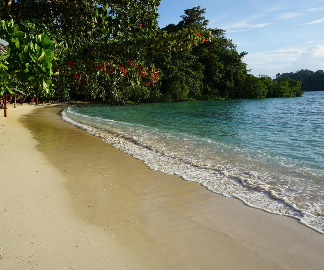 Blue Bay Divers Likupang Bangka Exterior foto