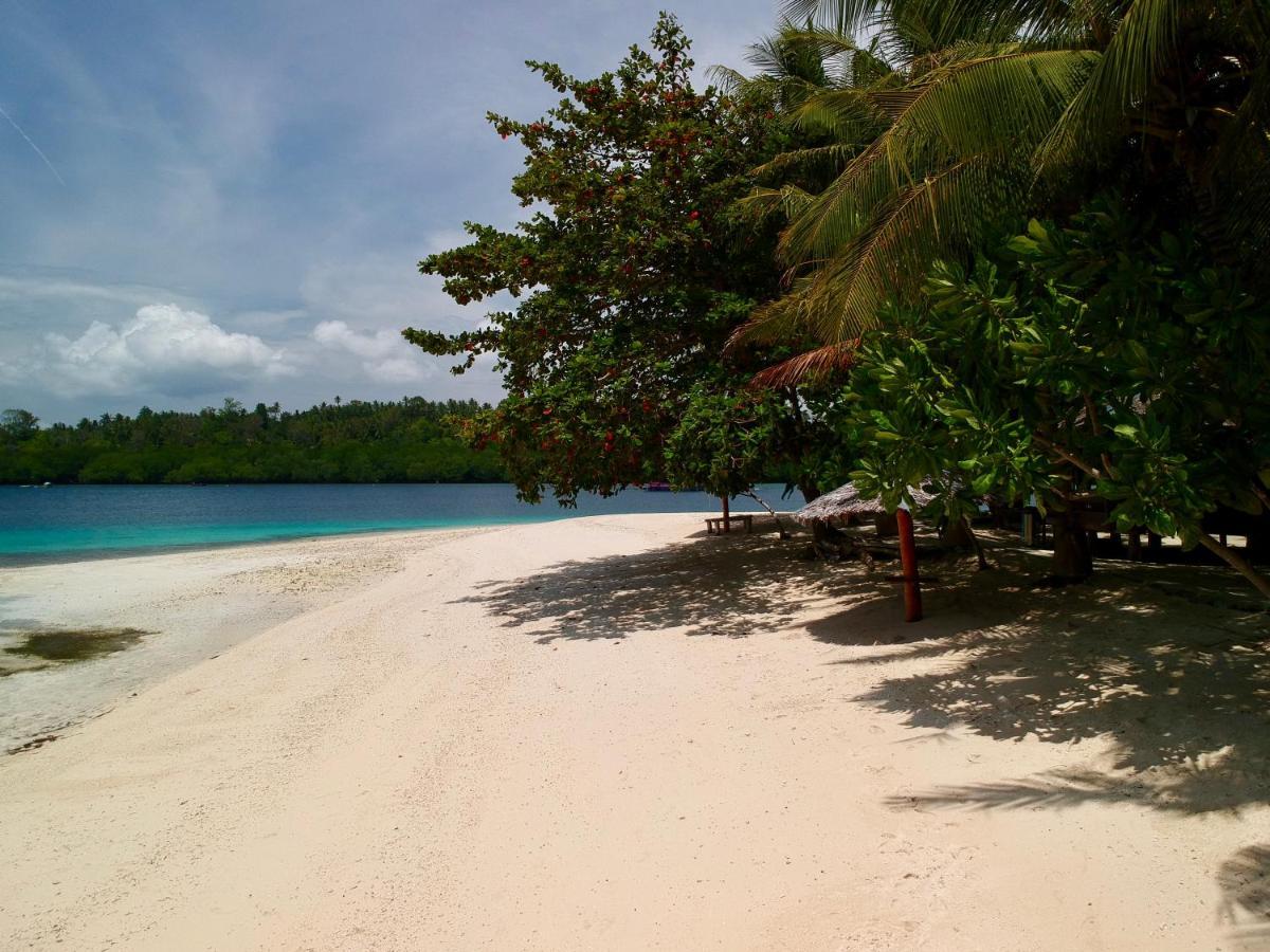 Blue Bay Divers Likupang Bangka Exterior foto